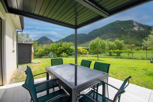 Serres House | Col de la Bary - Jolie maison avec vue montagne