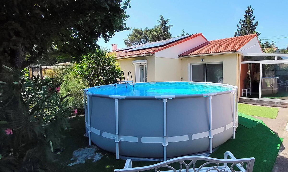 Villeneuve-les-Avignon Villa | Comfortable family villa with pool and air conditioning in Provence