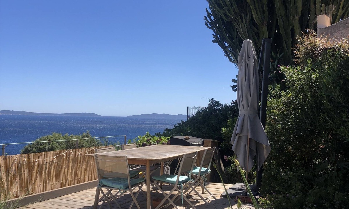 Rayol-Canadel-sur-Mer Apartment | Comfortable apartment with 100m2 panoramic terrace facing the sea