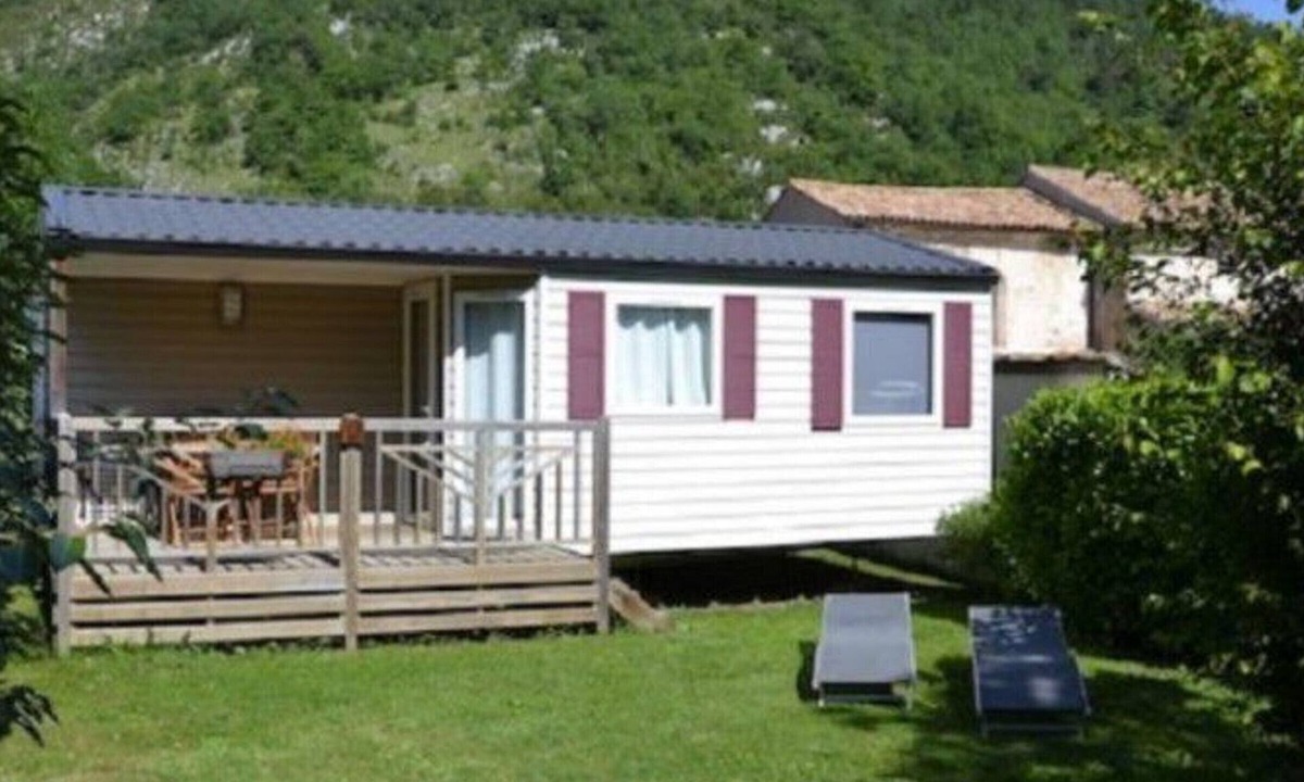 Roquefeuil House | Comfortable mobile home for 4 with terrace