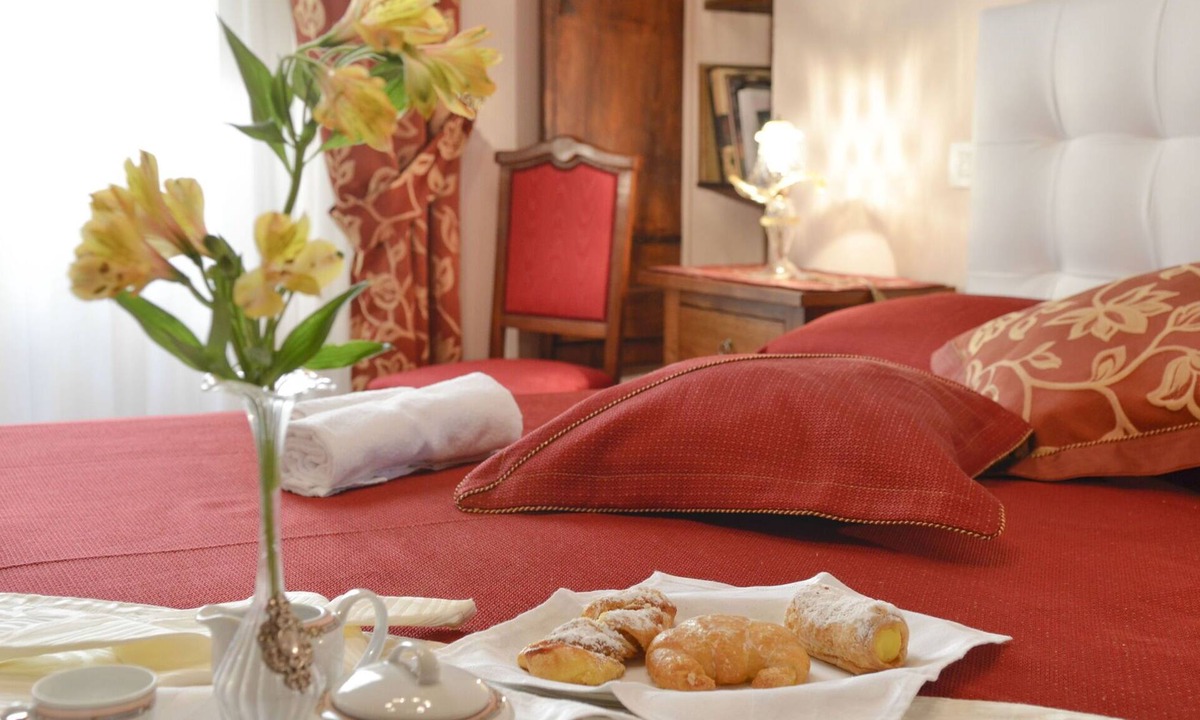 Cortona Old Town Apartment | Cosy apartment for 2 guests with WIFI, A/C, TV and panoramic view