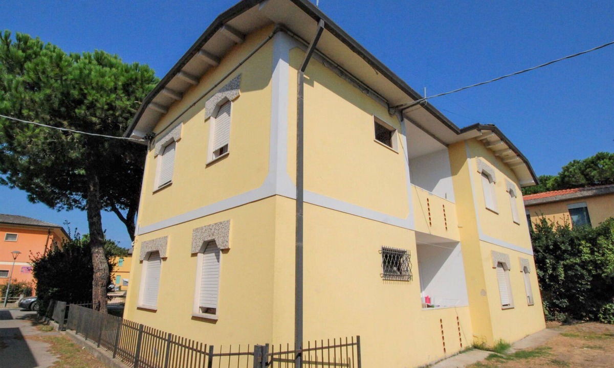 Rosolina Mare Apartment | Cosy apartment for 4 people with WIFI, A/C, TV and pets allowed