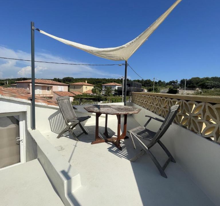 Martigues Apartment | Cosy T2 les pieds dans la mer