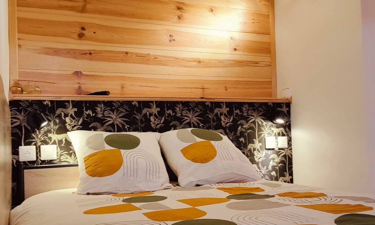 Cavaillon Bed & Breakfast | Cosy & trendy small suite for a stay in beautiful villages! 😎