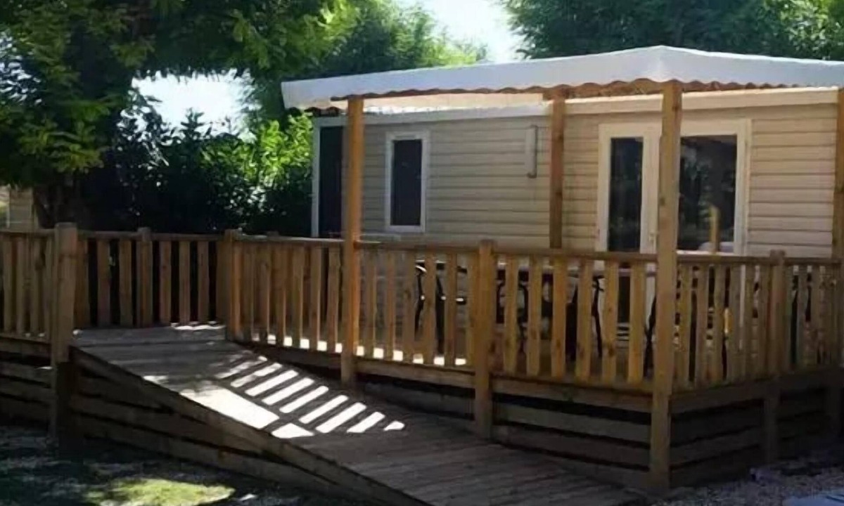 Cabrieres-dʼAigues House | Cottage adapted for guests with limited mobility - 30 m² - 2 bedrooms, sleeps 4