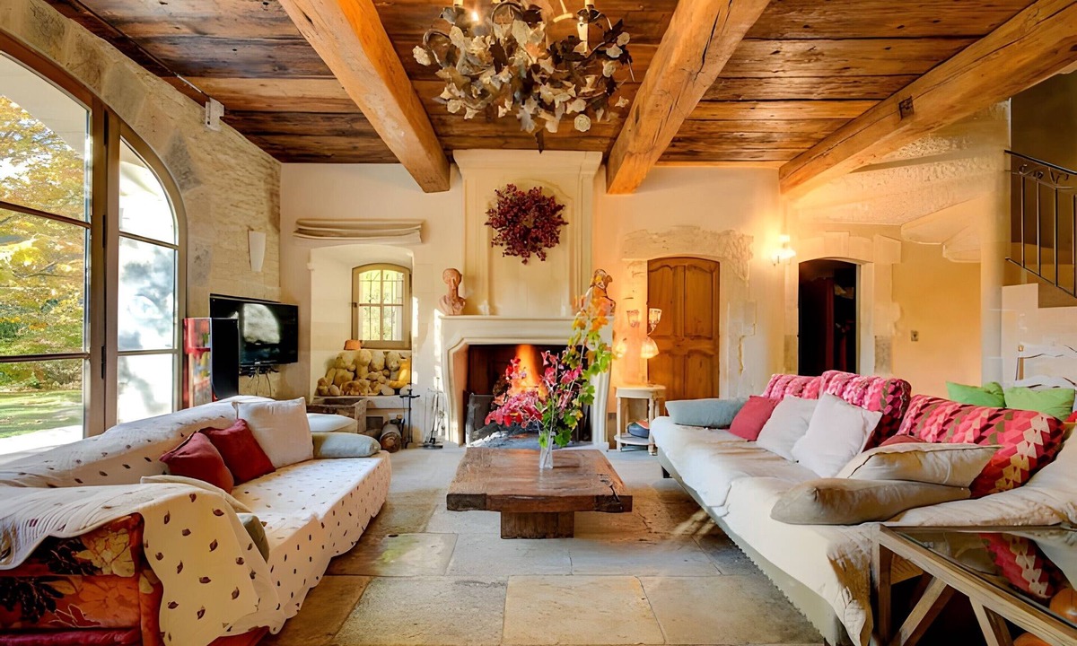 Lambesc House | Country House 'Mas Des Cigales Lambesc' with Private Pool, Wi-Fi and Air Conditioning
