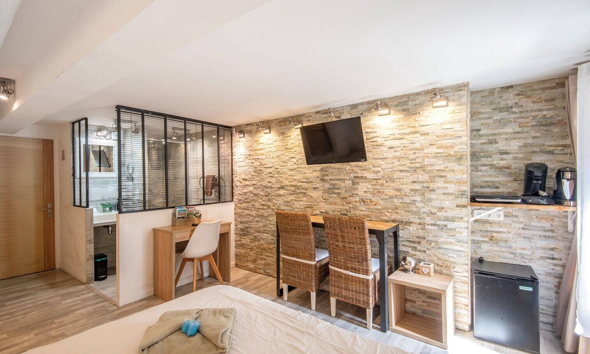 Les Grands Carmes Apartment | Cozy room near the Old Port and train station