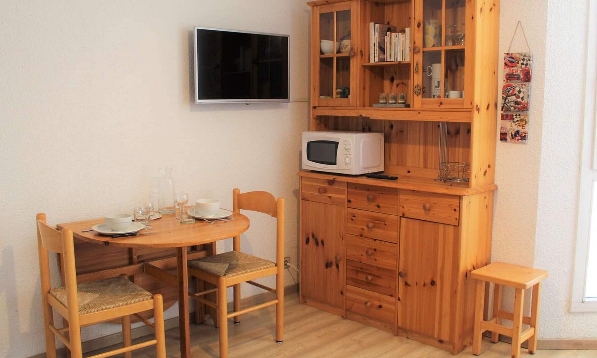 Les Claux Apartment | Cozy studio at the foot of the slopes in Vars