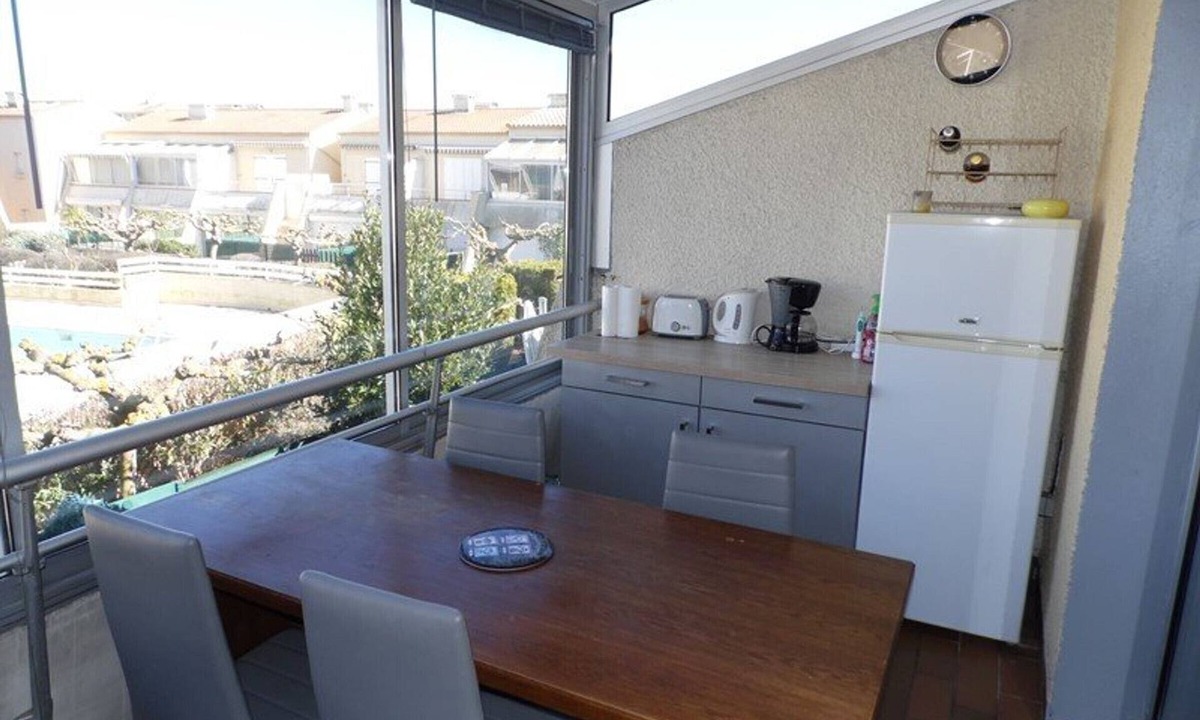 Marseillan Plage Apartment | Cozy Studio Loft with Pool View, Sleeps 6, Close to Beach - Marseillan