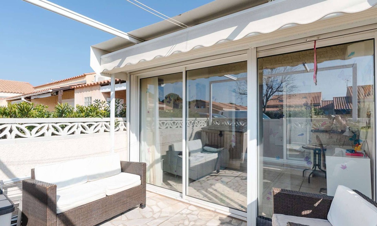 Les Ayguades Villa | Cozy Studio Loft with AC, WiFi, Pool Access, and Private Parking