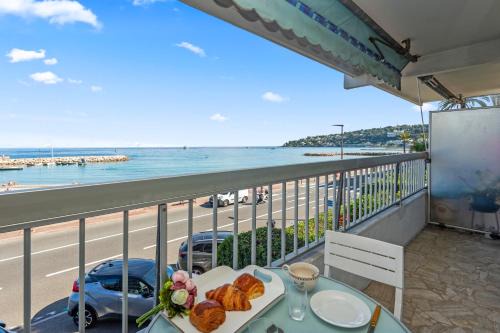 Roquebrune-Cap-Martin Apartment | Deux pièces front de mer avec parking