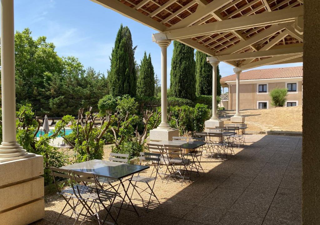 Aurons Hotel | Domaine de la Reynaude