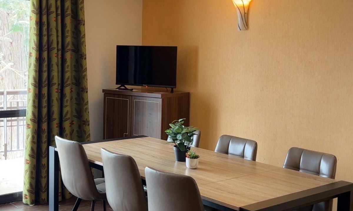 Jausiers Apartment | Duplex for 6 with heated pool and jacuzzi in Jausiers