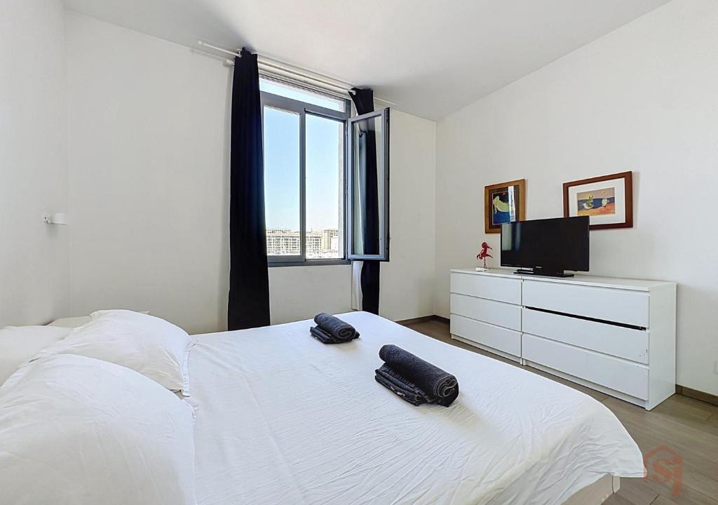 Saint-Victor Apartment | Duplex with a view of the Old Port - AC - Spacious