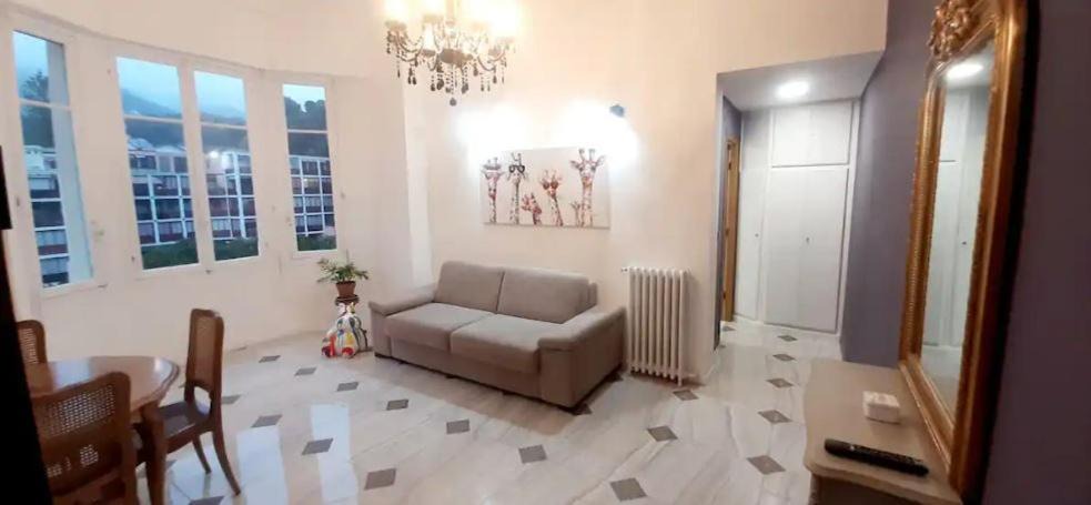 Menton Apartment | Elégant, Lumineux,Central 2pièces à 200m de la mer