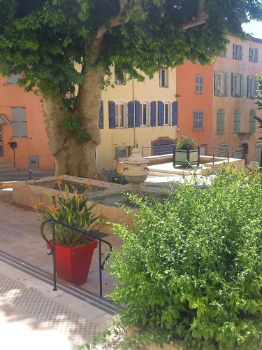 Lorgues Apartment | Entre Saint-Tropez et les gorges du Verdon.