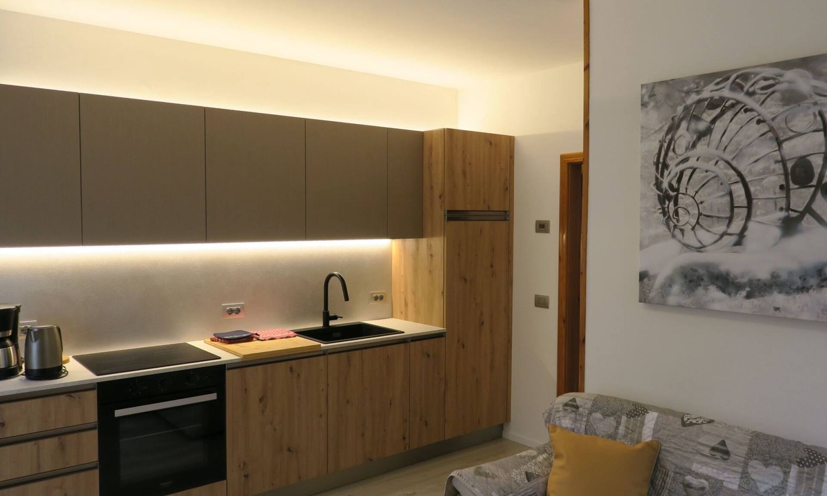 Pur Apartment | Erdgeschosswohnung mit möbliertem Garten by Interhome