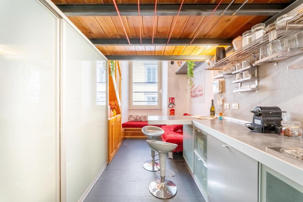Rione XVIII Castro Pretorio Apartment | Esedra Loft, Like on a Boat Drifting Through Rome