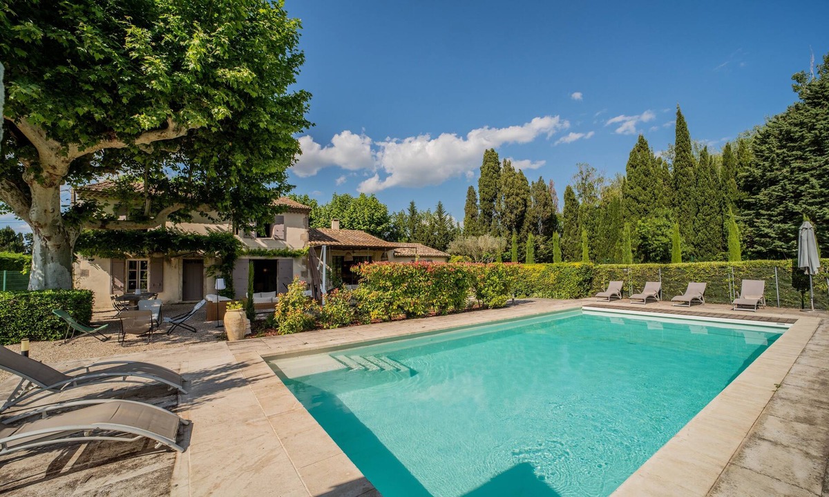 St.-Remy-de-Provence House | Exceptional Mas in Saint-Rémy: Heated Pool, Olive Grove & Concierge Services