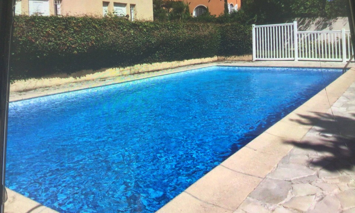 Cap-d'Antibes Apartment | Exceptional garden level pool cap d'antibes