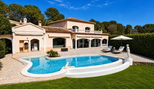 Roquefort-les-Pins Villa | Exceptional villa Pool & large garden