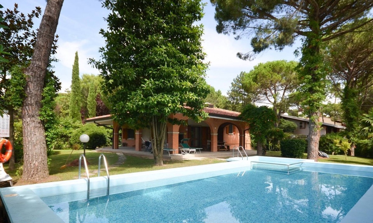 Lignano Riviera Villa | Exclusive villa with stunning private pool