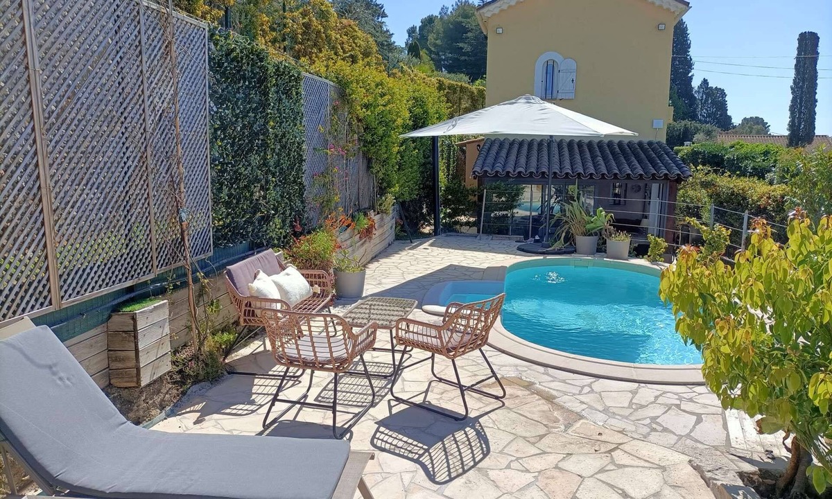 Mougins House | Experience the Art of Living in Mougins, a Charming Home for Unforgettable Moments
