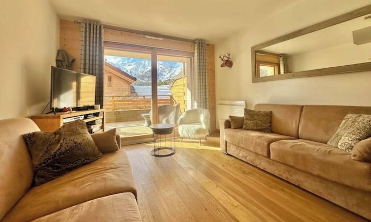 Saint-Etienne-de-Tinee Apartment | F2 de standing à Auron - South terrace, near center
