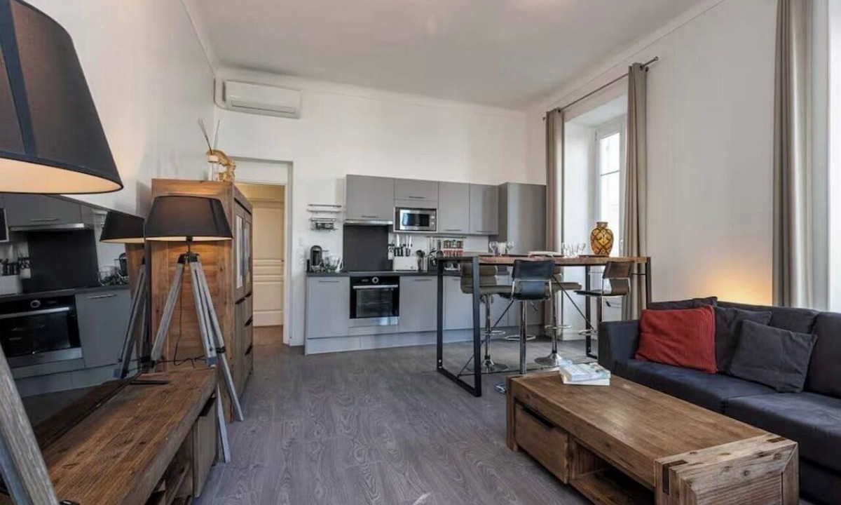 Centre Ville-Gare Apartment | Family-Friendly Apartment in the Heart of Nice – Walk Everywhere