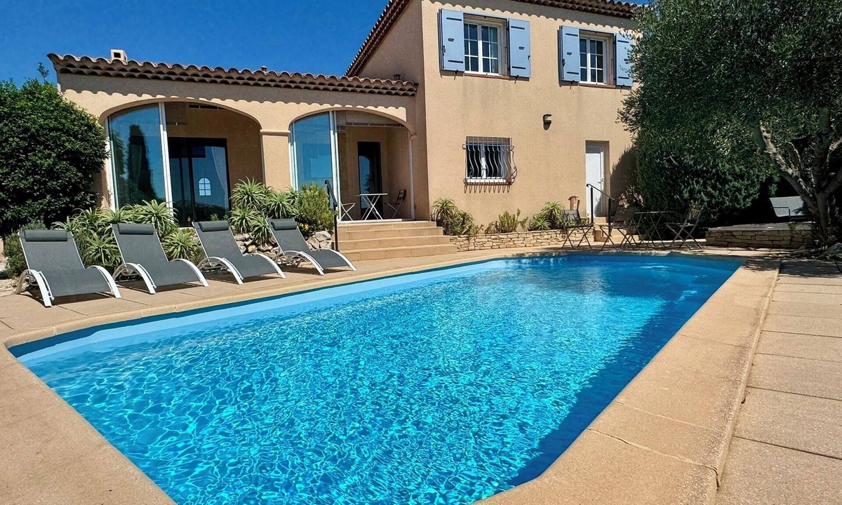 Sausset-les-Pins Villa | Family Villa Provence 5BR 12p — Sea View, Private Pool, A/C — 3min walk to beach