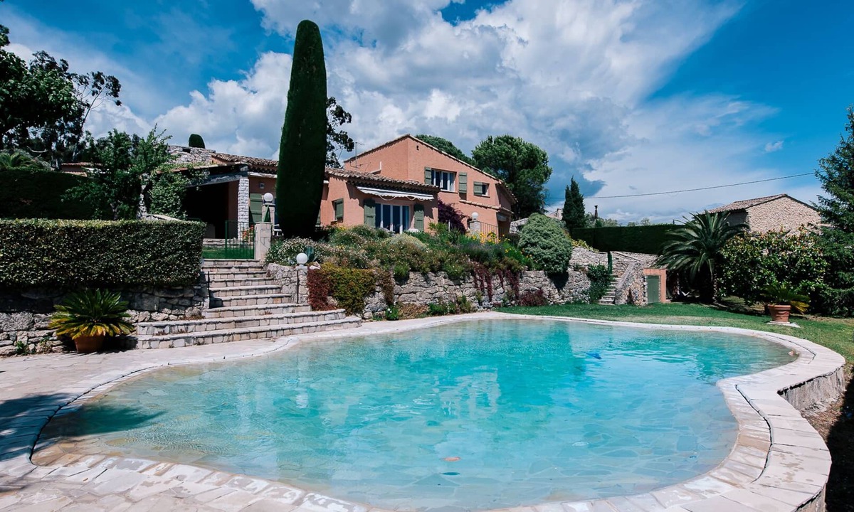 Tourrettes-sur-Loup House | Fantastic Modern Family Villa in Lovely Tourrettes Sur Loup