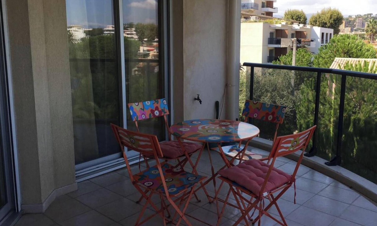 Cros-de-Cagnes Apartment | Luxury Côte d'Azur seafront terrace swimming pool a Unique Experience of Relax.