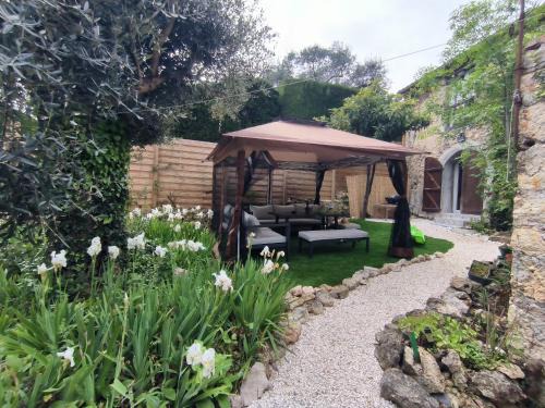 Carros House | French Riviera Les Tilleuls Parfait pour des vacances inoubliables en famille ou entre amis