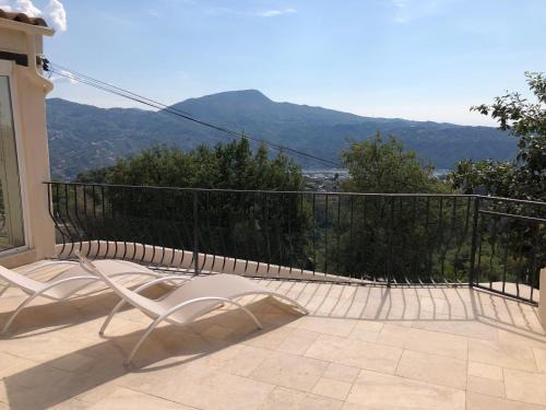 Carros Apartment | French Riviera near Nice Monaco, Apartments in Villa, Sea Montain View