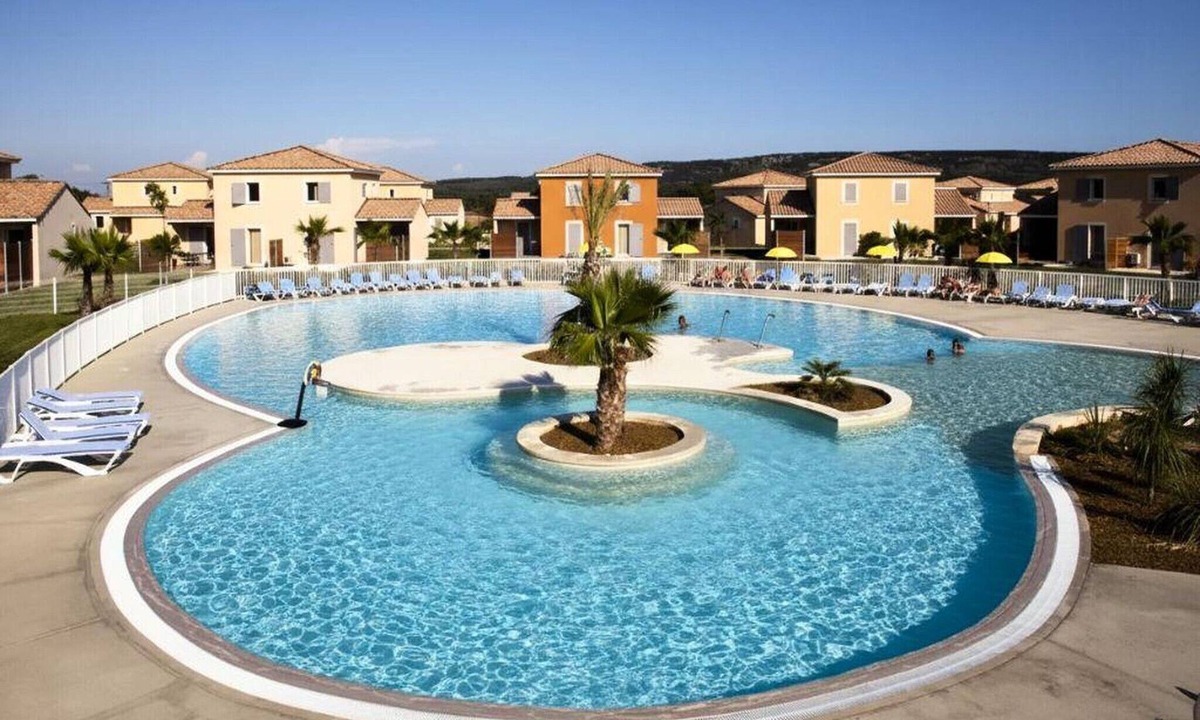 Fabregues House | French Villa with Shared Pool