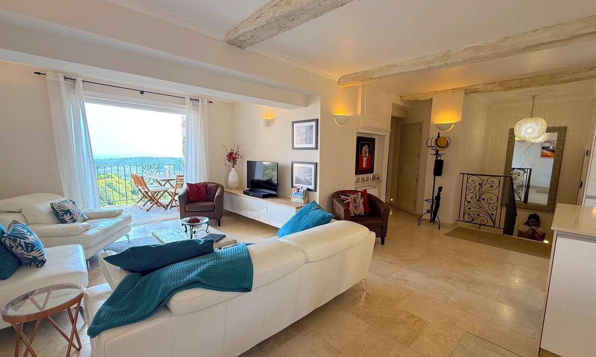 Tourrettes-sur-Loup House | Fully air-conditioned 4-star luxury village house