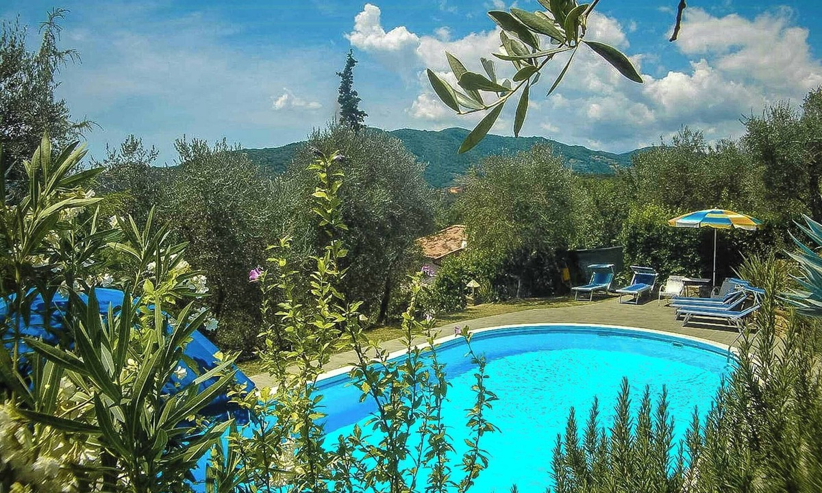 San Michele di Moriano House | Giglio. Country villa with private pool near Lucca