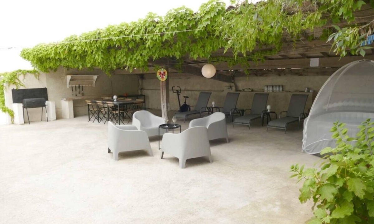 Espondeilhan House | Gîte la Tuilerie - Charming house with terrace & jacuzzi in Espondeilhan