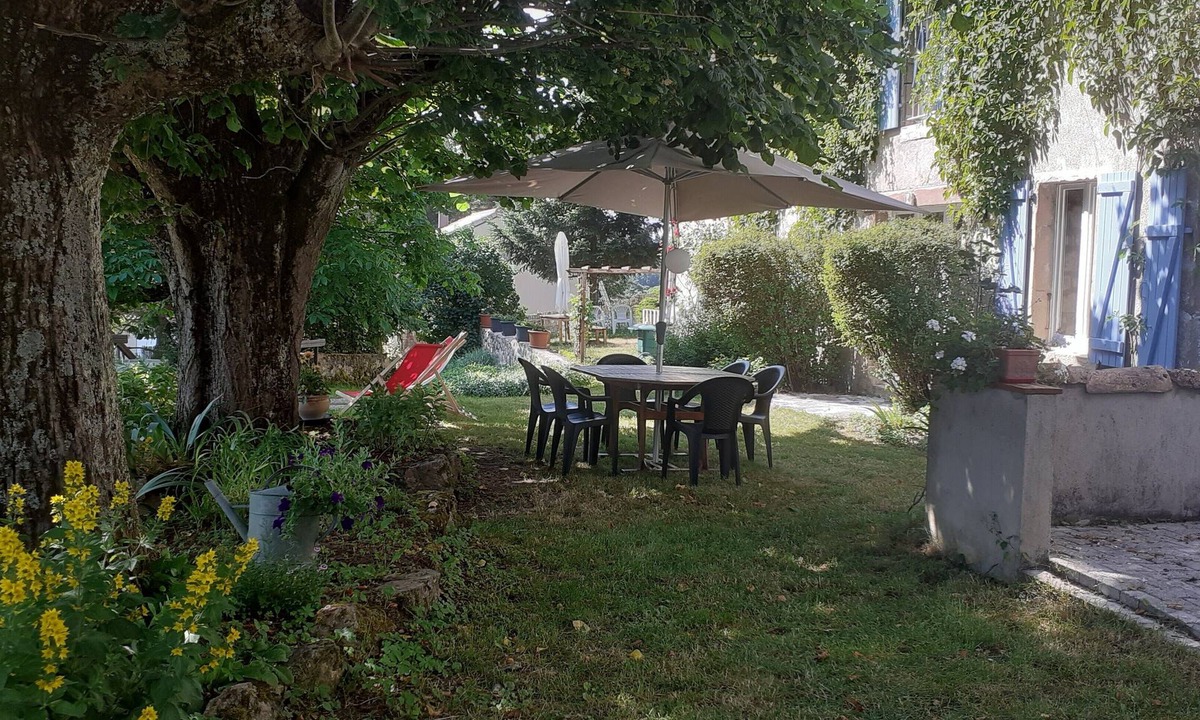 Lesperon Apartment | Gite 'Le Tilleul' – Private Terrace & Large Garden, Mild Summer Climate