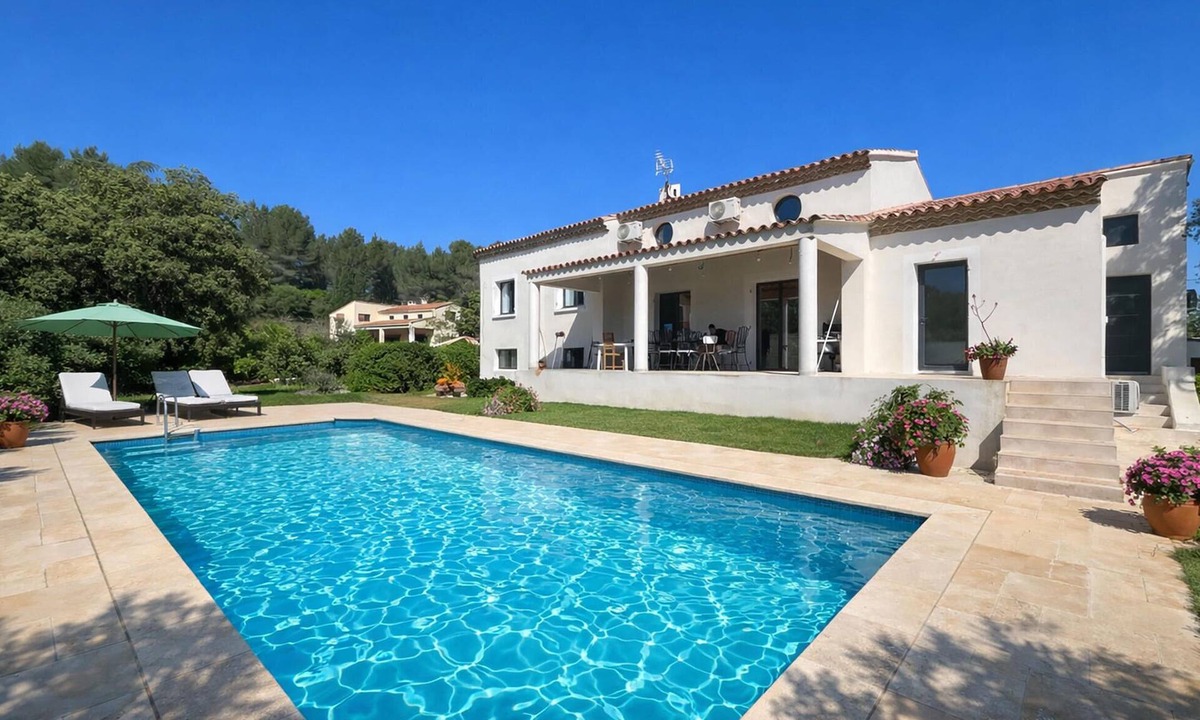 Grans House | Gorgeous home in Grans