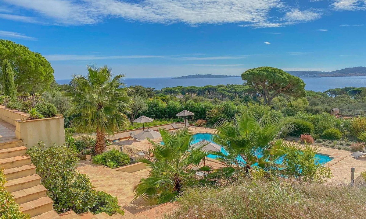Guerrevieille House | GRIMAUD – SEA VIEW VILLA – 5 BEDROOMS – SWIMMING POOL