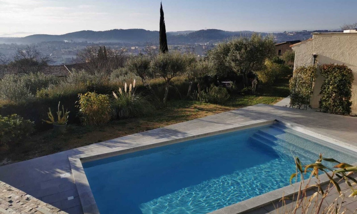 Draguignan Cottage | Ground floor with swimming pool and large terrace