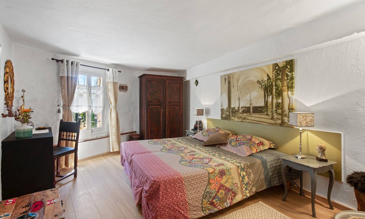 Sillans-la Cascade Bed & Breakfast | Guest Room “2 Bedrooms – Provence, Le Verdon” with Wi-Fi