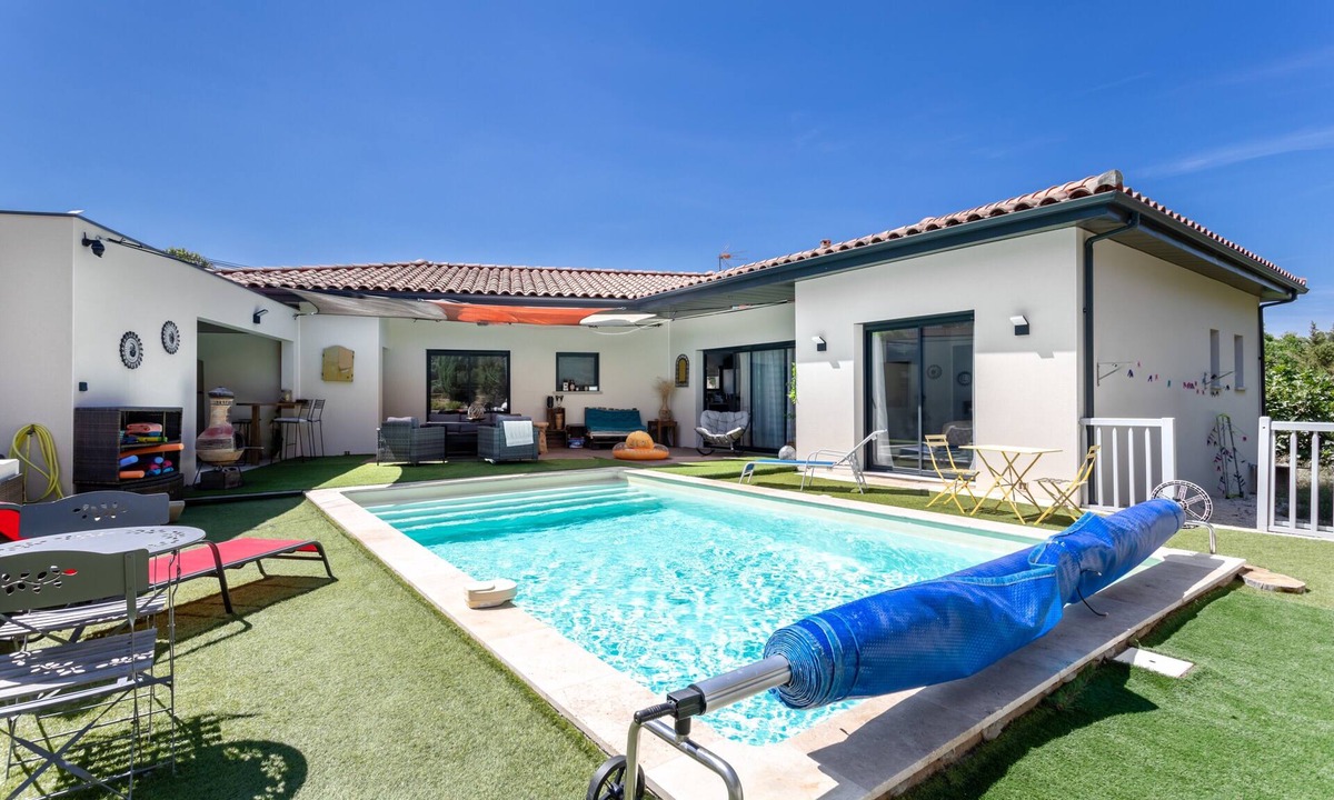 Treilles Apartment | Guest Room "La Catalane" Direct Pool Access, Outdoor Lounge, Wi-Fi