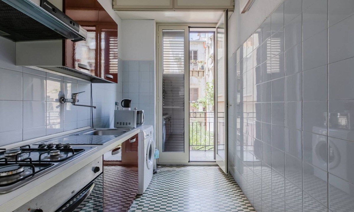 Palermo Apartment | GuestHost - City Center Roomy&Bright Apartment x7! Free WI-FI