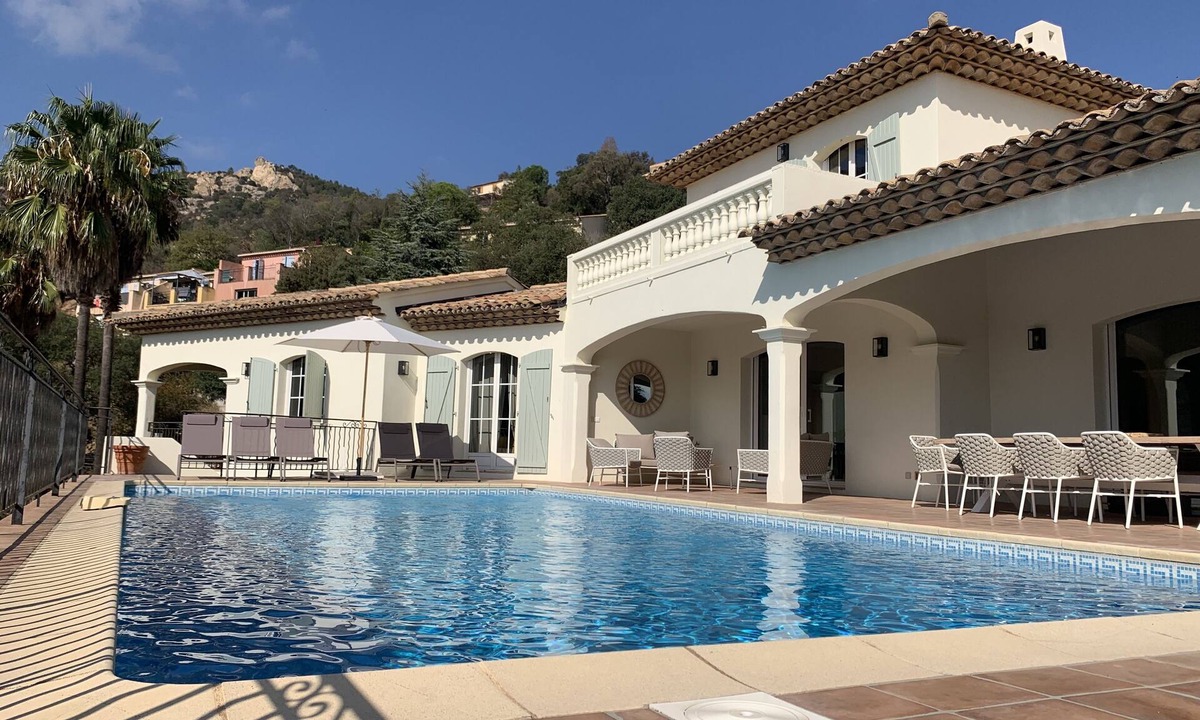 Plan-de-la-Tour Villa | Gulf of Saint Tropez. Large villa with pool and apartment, near village center.