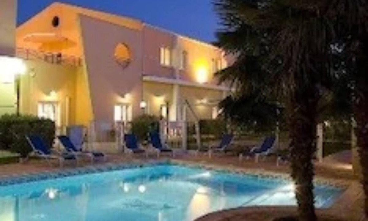 Istres Hotel | Hôtel Ariane