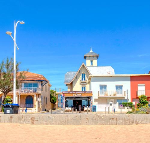 Valras-Plage Hotel | Hôtel Le Chalet