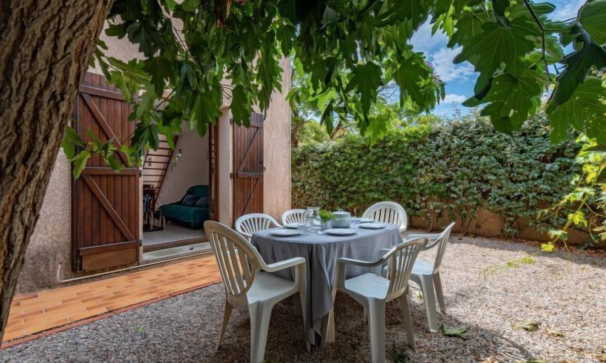 Le Barcares House | Hameau des Tamarins by Interhome