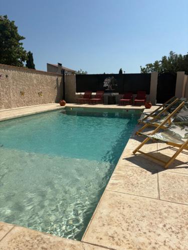 Lancon-Provence Villa | Haut de villa avec piscine privée et extérieur